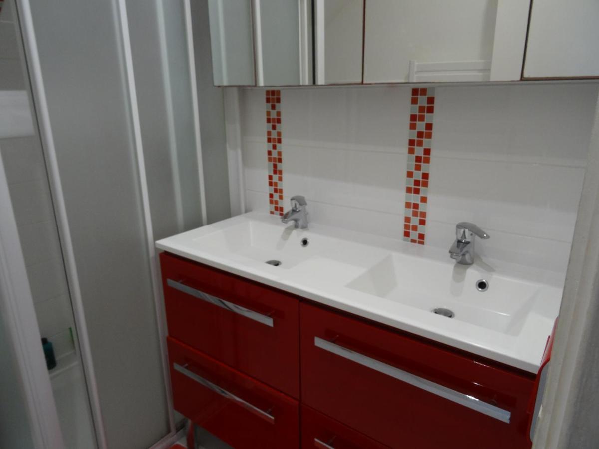 Maison D'Hotes Les Roses Tremieres 萨克莱 外观 照片